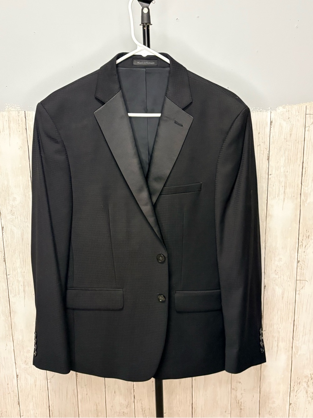 Van Heusen Classic Black Men's Blazer - Satin Lapel